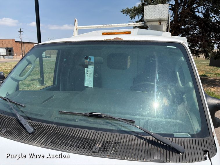 image for item FM7557 2012 Ford E350 Super Duty utility van