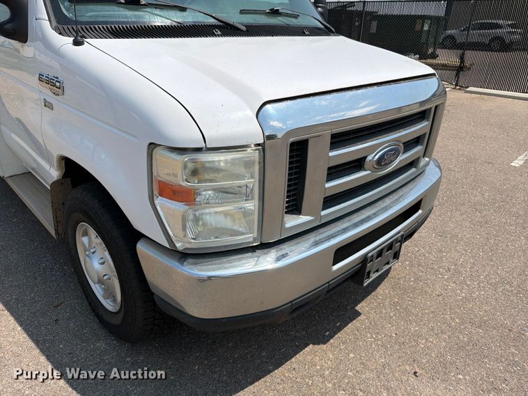 image for item FM7557 2012 Ford E350 Super Duty utility van