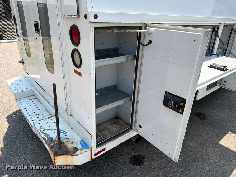 image for item FM7557 2012 Ford E350 Super Duty utility van