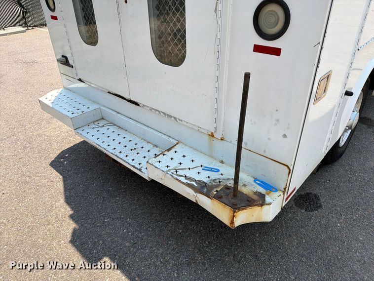 image for item FM7557 2012 Ford E350 Super Duty utility van