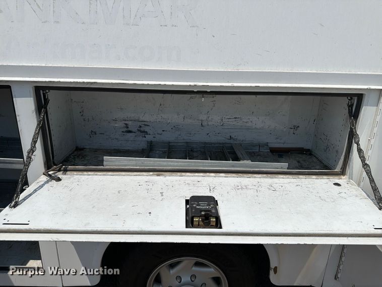 image for item FM7557 2012 Ford E350 Super Duty utility van