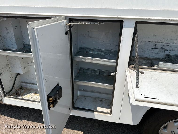 image for item FM7557 2012 Ford E350 Super Duty utility van