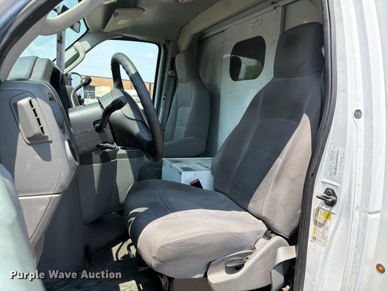 image for item FM7557 2012 Ford E350 Super Duty utility van