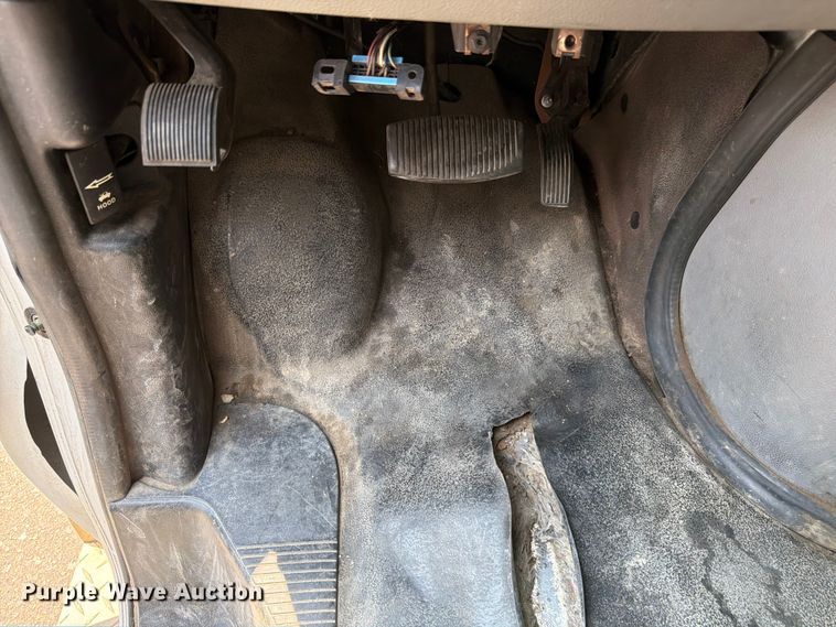 image for item FM7557 2012 Ford E350 Super Duty utility van