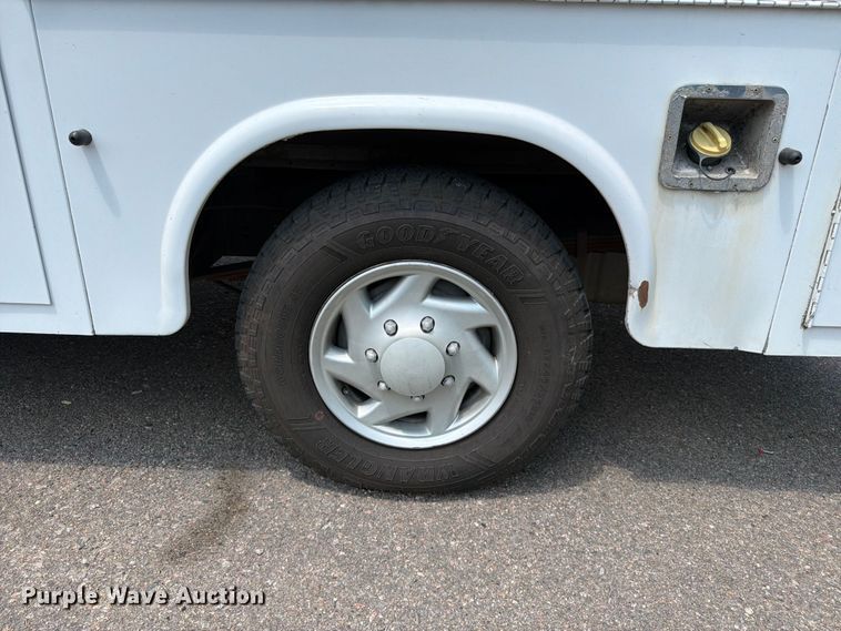 image for item FM7557 2012 Ford E350 Super Duty utility van