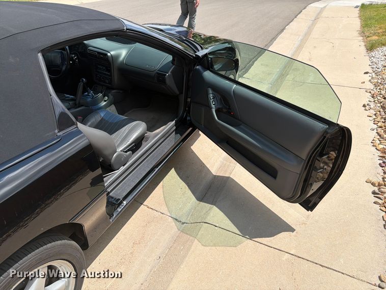 image for item FM7561 1999 Chevrolet Camaro SS convertible