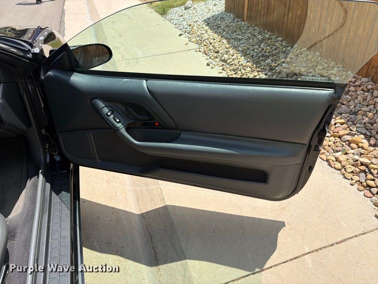 image for item FM7561 1999 Chevrolet Camaro SS convertible