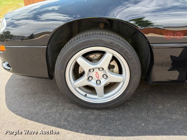image for item FM7561 1999 Chevrolet Camaro SS convertible