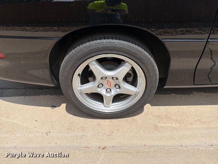 image for item FM7561 1999 Chevrolet Camaro SS convertible