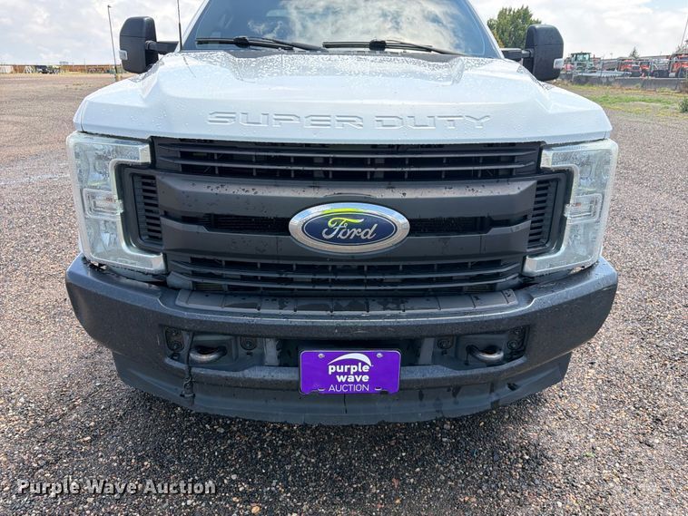 image for item FM7562 2017 Ford F250 Super Duty XL Ext. Cab pickup truck
