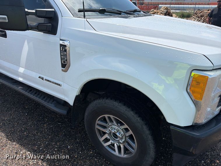 image for item FM7562 2017 Ford F250 Super Duty XL Ext. Cab pickup truck