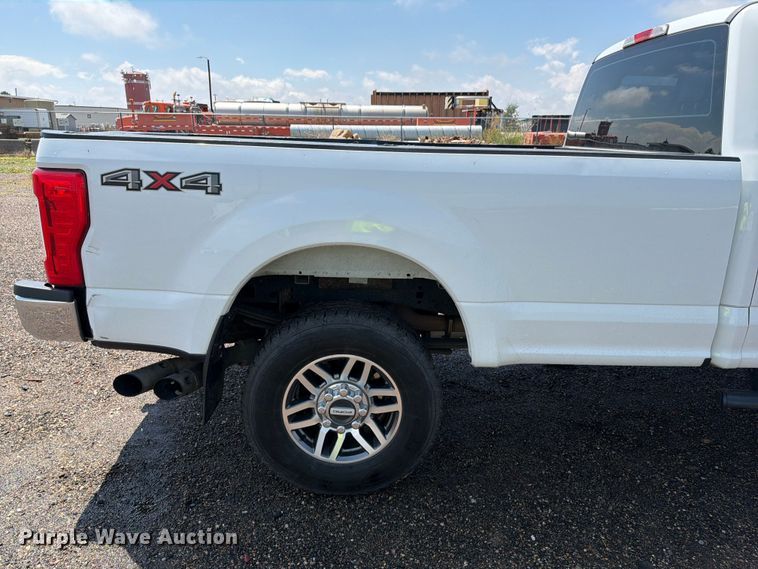 image for item FM7562 2017 Ford F250 Super Duty XL Ext. Cab pickup truck