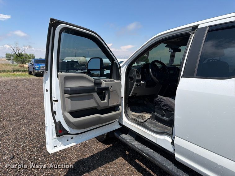 image for item FM7562 2017 Ford F250 Super Duty XL Ext. Cab pickup truck