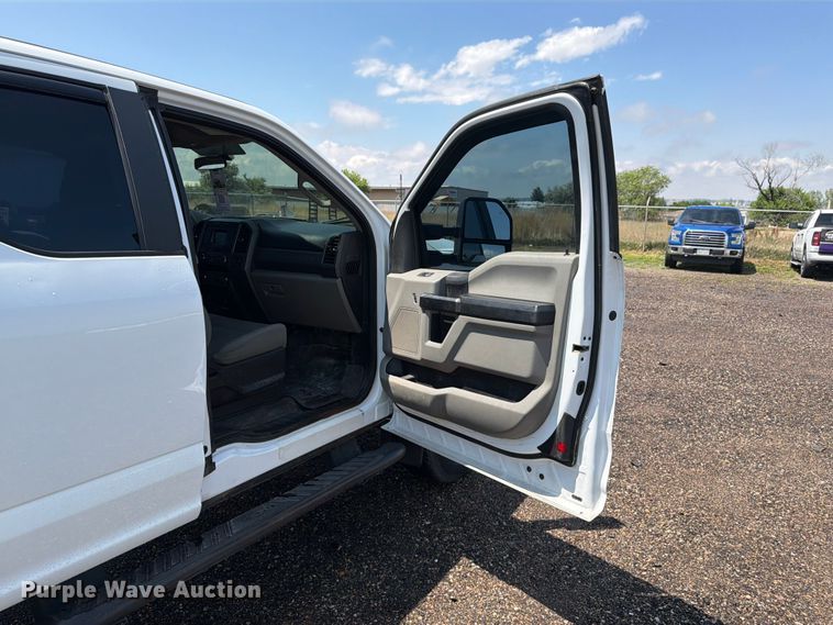 image for item FM7562 2017 Ford F250 Super Duty XL Ext. Cab pickup truck