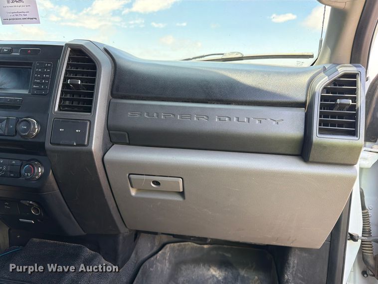 image for item FM7562 2017 Ford F250 Super Duty XL Ext. Cab pickup truck