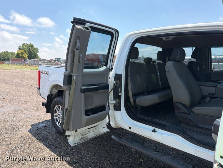 image for item FM7562 2017 Ford F250 Super Duty XL Ext. Cab pickup truck