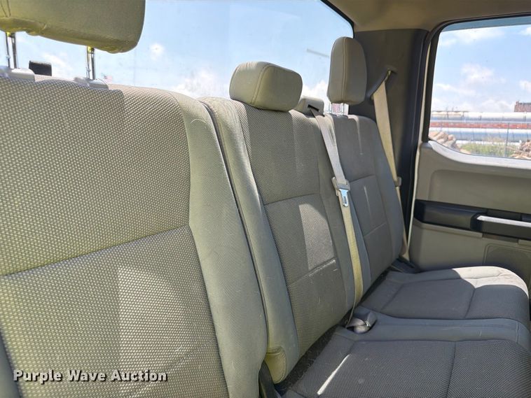 image for item FM7562 2017 Ford F250 Super Duty XL Ext. Cab pickup truck