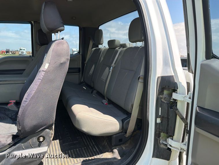 image for item FM7562 2017 Ford F250 Super Duty XL Ext. Cab pickup truck