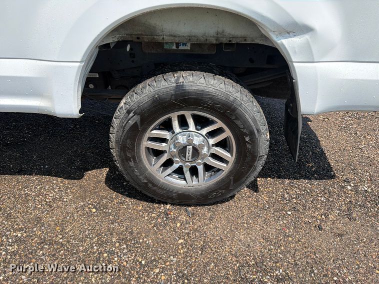 image for item FM7562 2017 Ford F250 Super Duty XL Ext. Cab pickup truck