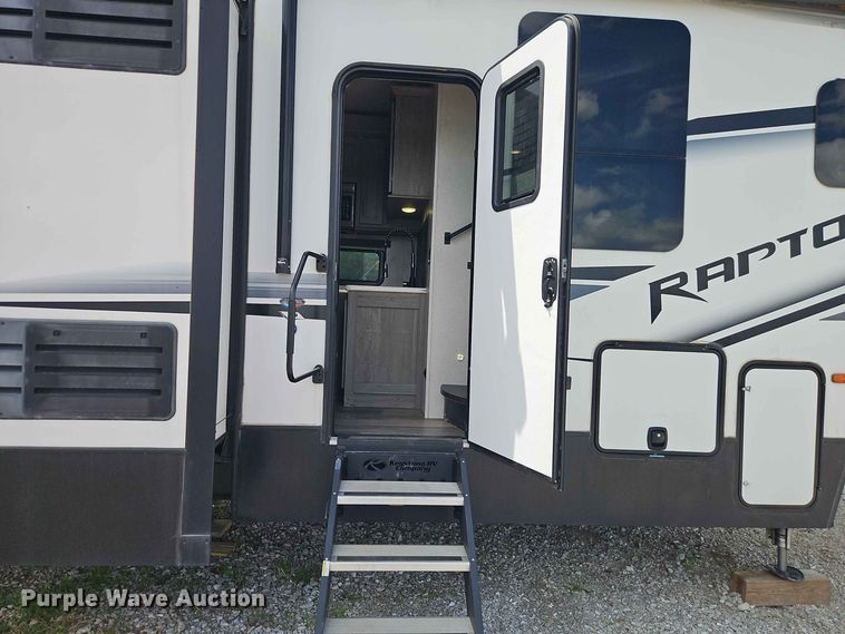 image for item FN5717 2021 Keystone Raptor 429 toy hauler camper