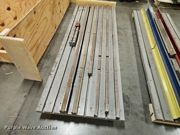 image for item FN5722 Allsteel 33-6 metal press brake
