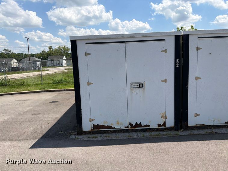 image for item FN5733 (24) storage containers