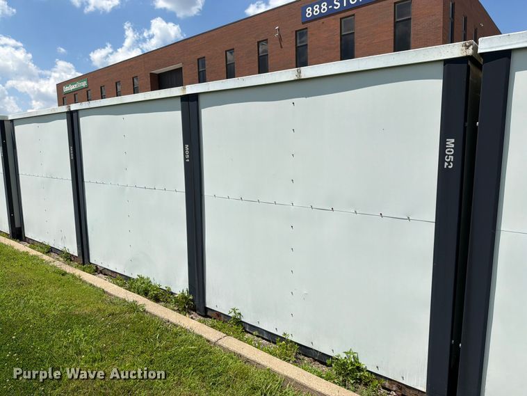 image for item FN5733 (24) storage containers