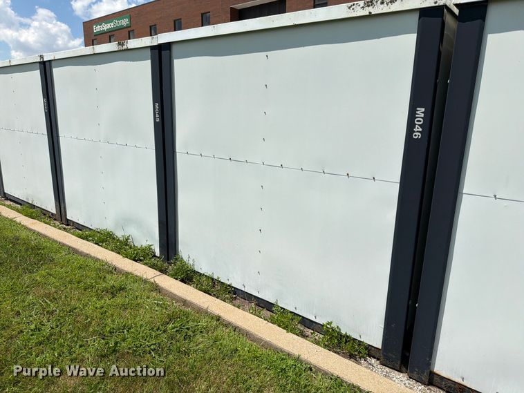 image for item FN5733 (24) storage containers