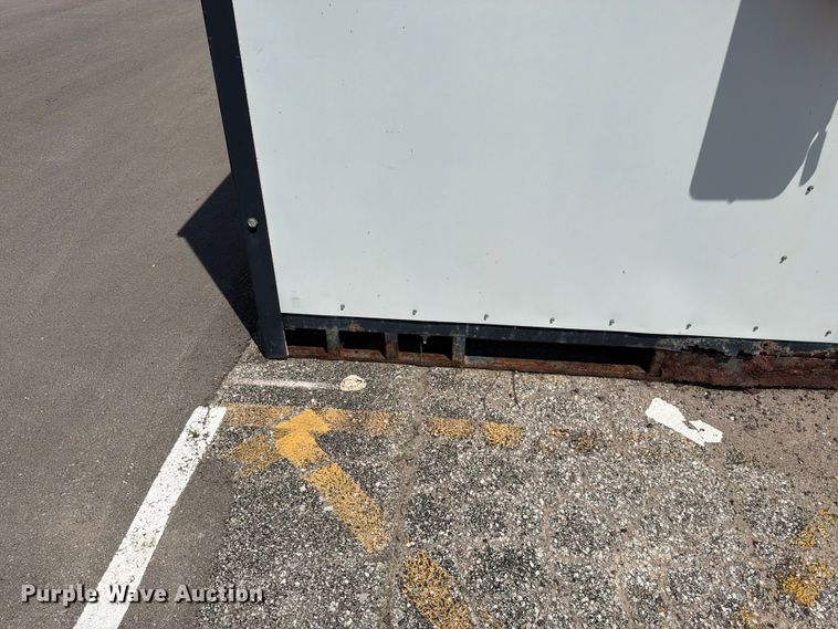 image for item FN5733 (24) storage containers