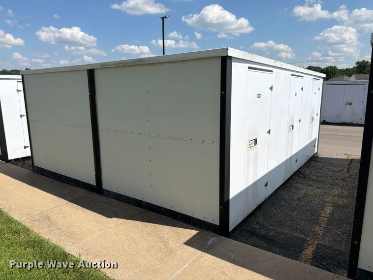image for item FN5735 (2) storage containers
