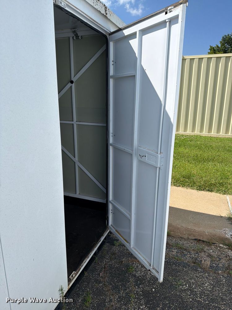 image for item FN5735 (2) storage containers