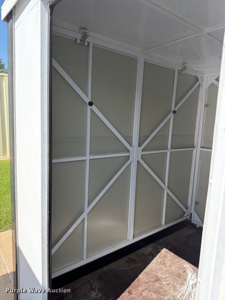 image for item FN5735 (2) storage containers