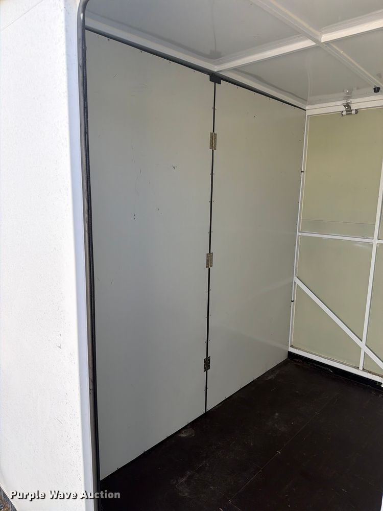 image for item FN5737 (2) storage containers
