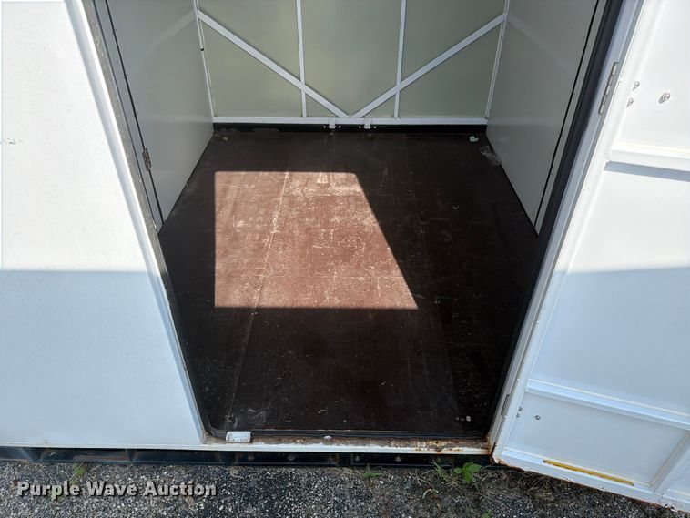 image for item FN5737 (2) storage containers