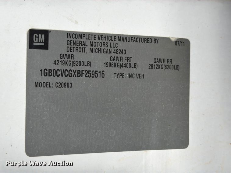 image for item NJ9063 2011 Chevrolet Silverado 2500 pickup truck cab and chassis