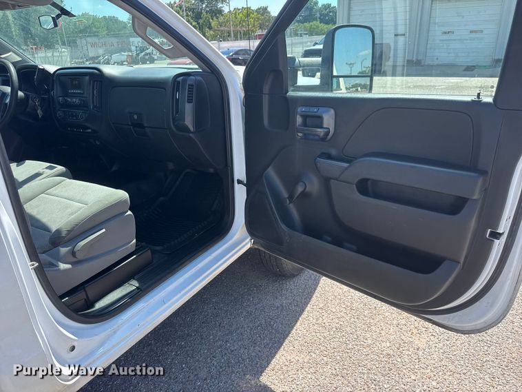 image for item NJ9066 2016 GMC Sierra 2500HD utility bed pickup truck
