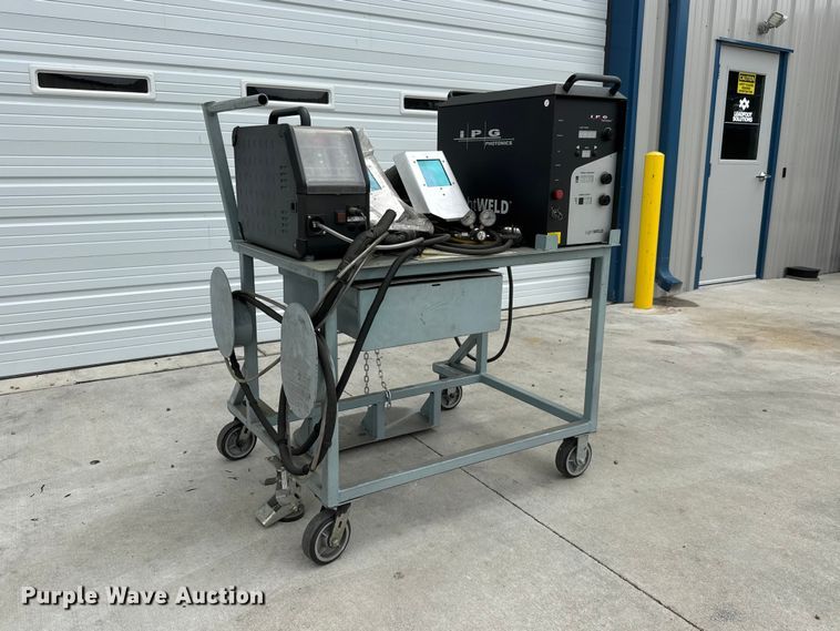 image for item NJ9121 2022 IPG Photonics LightWELD SYSHHW000000001U laser welder