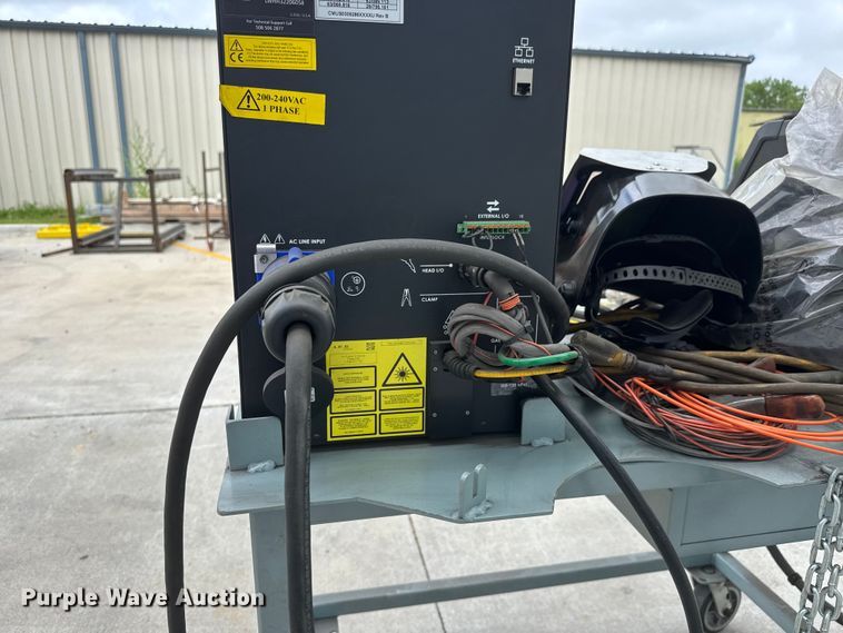 image for item NJ9121 2022 IPG Photonics LightWELD SYSHHW000000001U laser welder