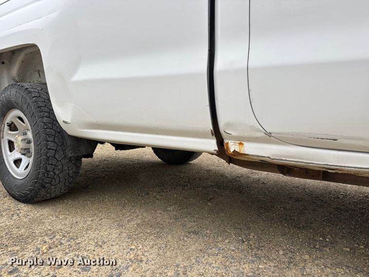 image for item NJ9137 2014 Chevrolet Silverado 1500 pickup truck
