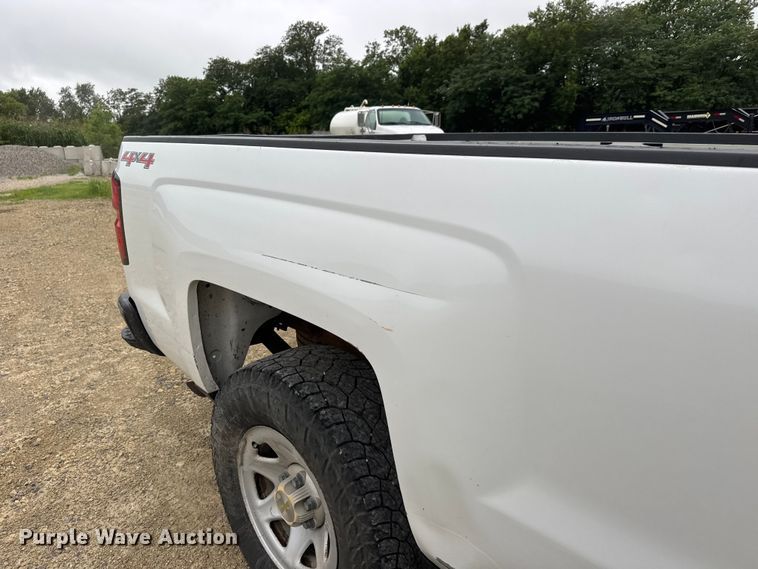 image for item NJ9137 2014 Chevrolet Silverado 1500 pickup truck