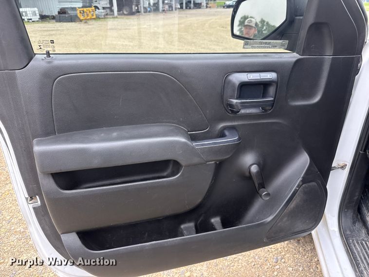 image for item NJ9137 2014 Chevrolet Silverado 1500 pickup truck