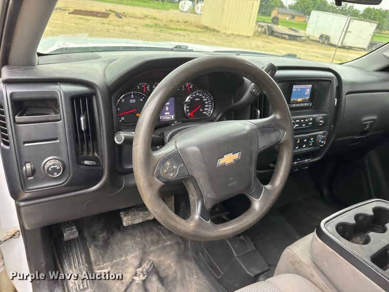 image for item NJ9137 2014 Chevrolet Silverado 1500 pickup truck