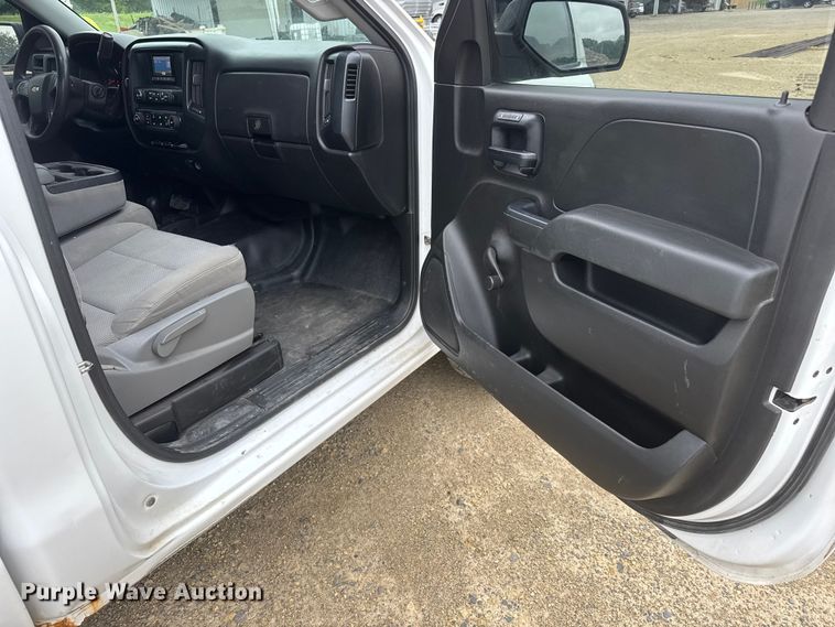 image for item NJ9137 2014 Chevrolet Silverado 1500 pickup truck