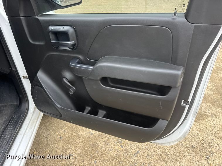 image for item NJ9137 2014 Chevrolet Silverado 1500 pickup truck
