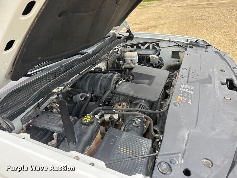 image for item NJ9137 2014 Chevrolet Silverado 1500 pickup truck