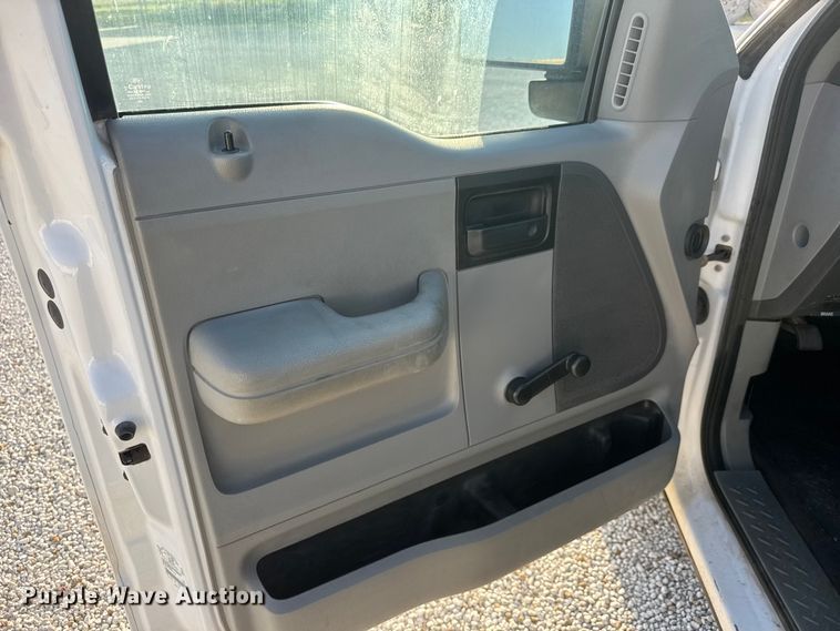 image for item NJ9172 2007 Ford F150 pickup truck