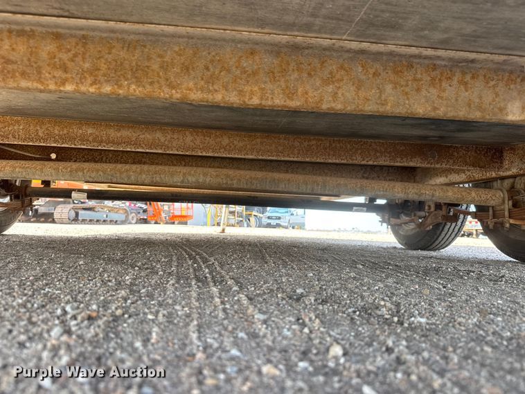 image for item NJ9187 2011 Doolittle enclosed cargo trailer