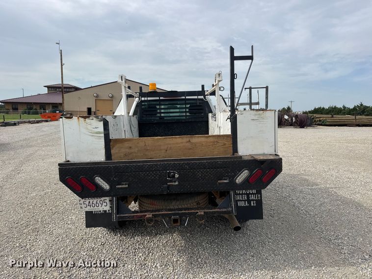 image for item NJ9196 2012 Chevrolet Silverado 3500HD flatbed pickup truck