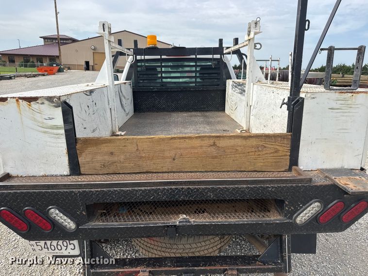 image for item NJ9196 2012 Chevrolet Silverado 3500HD flatbed pickup truck