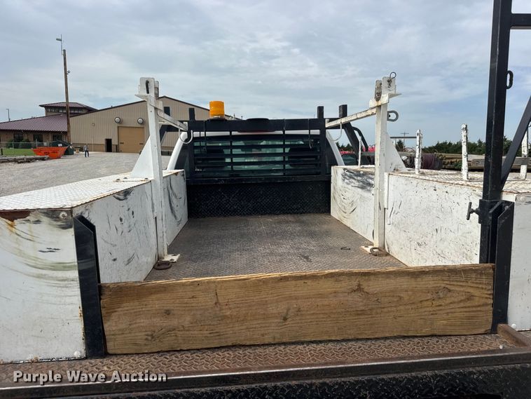 image for item NJ9196 2012 Chevrolet Silverado 3500HD flatbed pickup truck